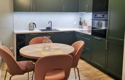 elegancka-kuchnia-mlodej-singielki-lux-luksus-gdynia-gdansk-sopot-trojmiasto-900x1200