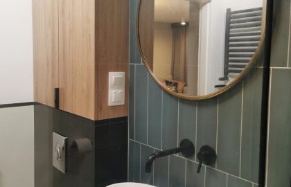 elegancka-lazienka-mlodej-singielki-gdynia-gdansk-sopot-trojmiasto-art-deco-hampton-new-classic-900x1200